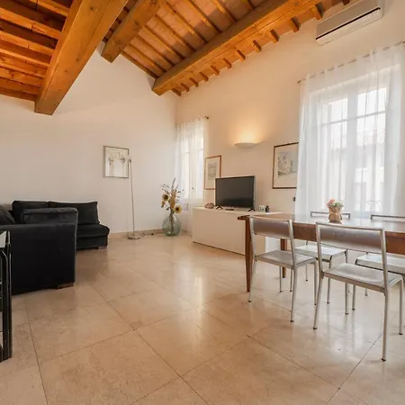 Cozy Flat With Big Balcony Few Steps From Arena